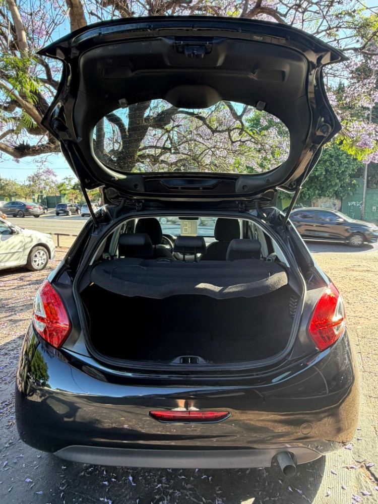 Peugeot 208 ALLURE 1.5TOUCHSCREEN — foto 5